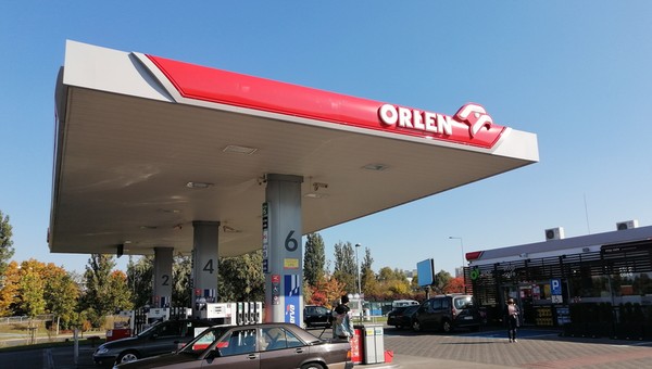 Zaczyna brakować paliwa na stacjach? Orlen komentuje zarzuty
