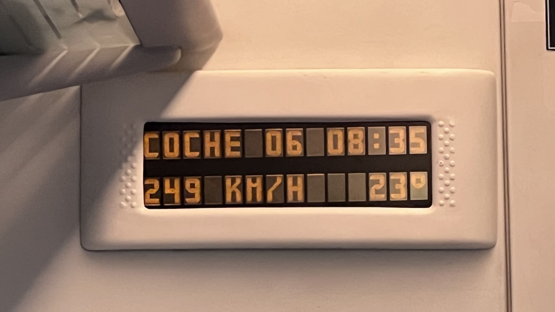 Superszybki hiszpański pociąg S-730