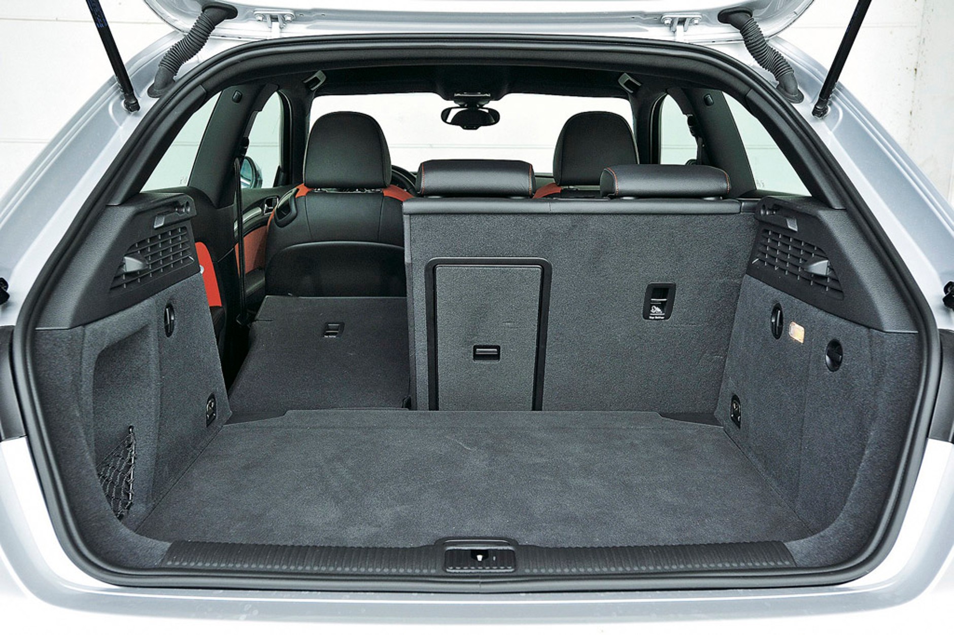 Audi A3 kontra BMW serii 1 i Mercedes klasy A: porównanie kompaktów klasy premium