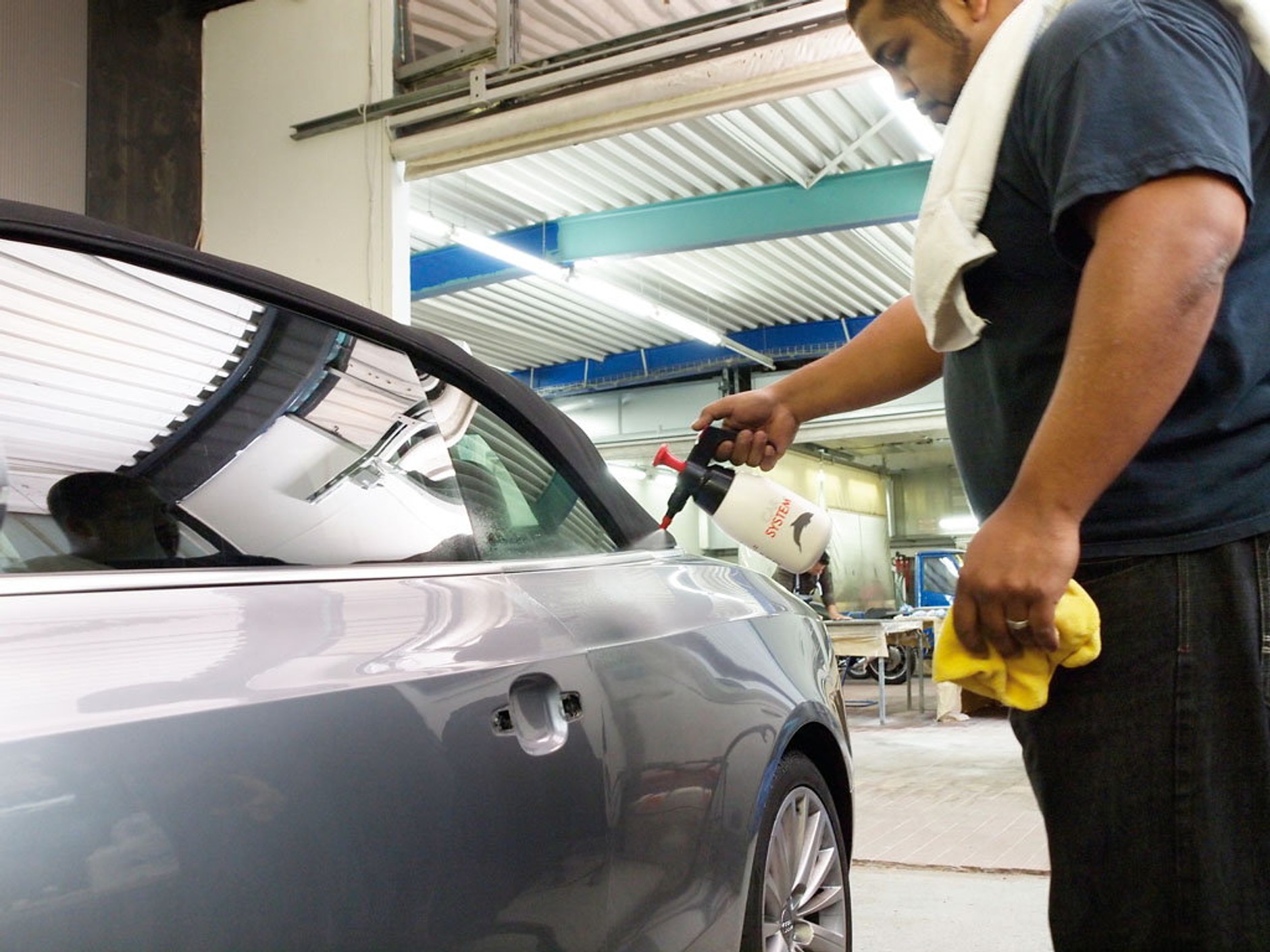 Jak natryskuje się folię?