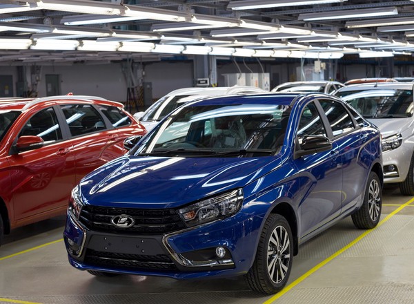 Dacie Duster i Sandero zmienią się w rosyjskie Łady. Szczegóły porozumienia Rosji z Renault