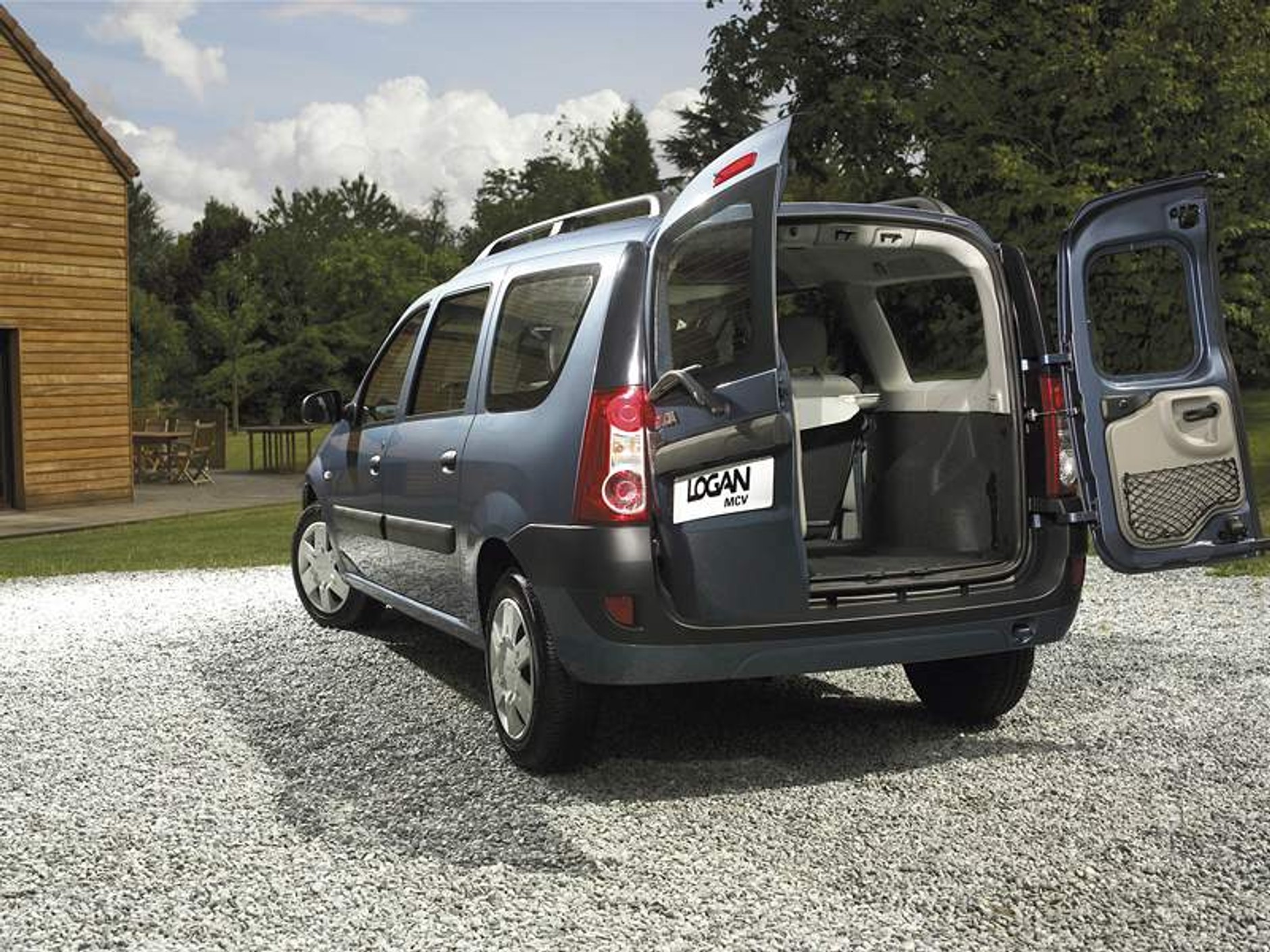 Dacia Logan MCV 1.6 16V: pierwsze jazdy i cena w Polsce!