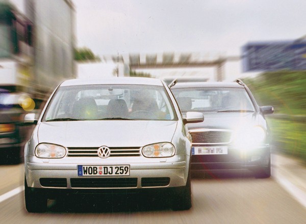 Jak prawidłowo korzystać z lewego pasa?