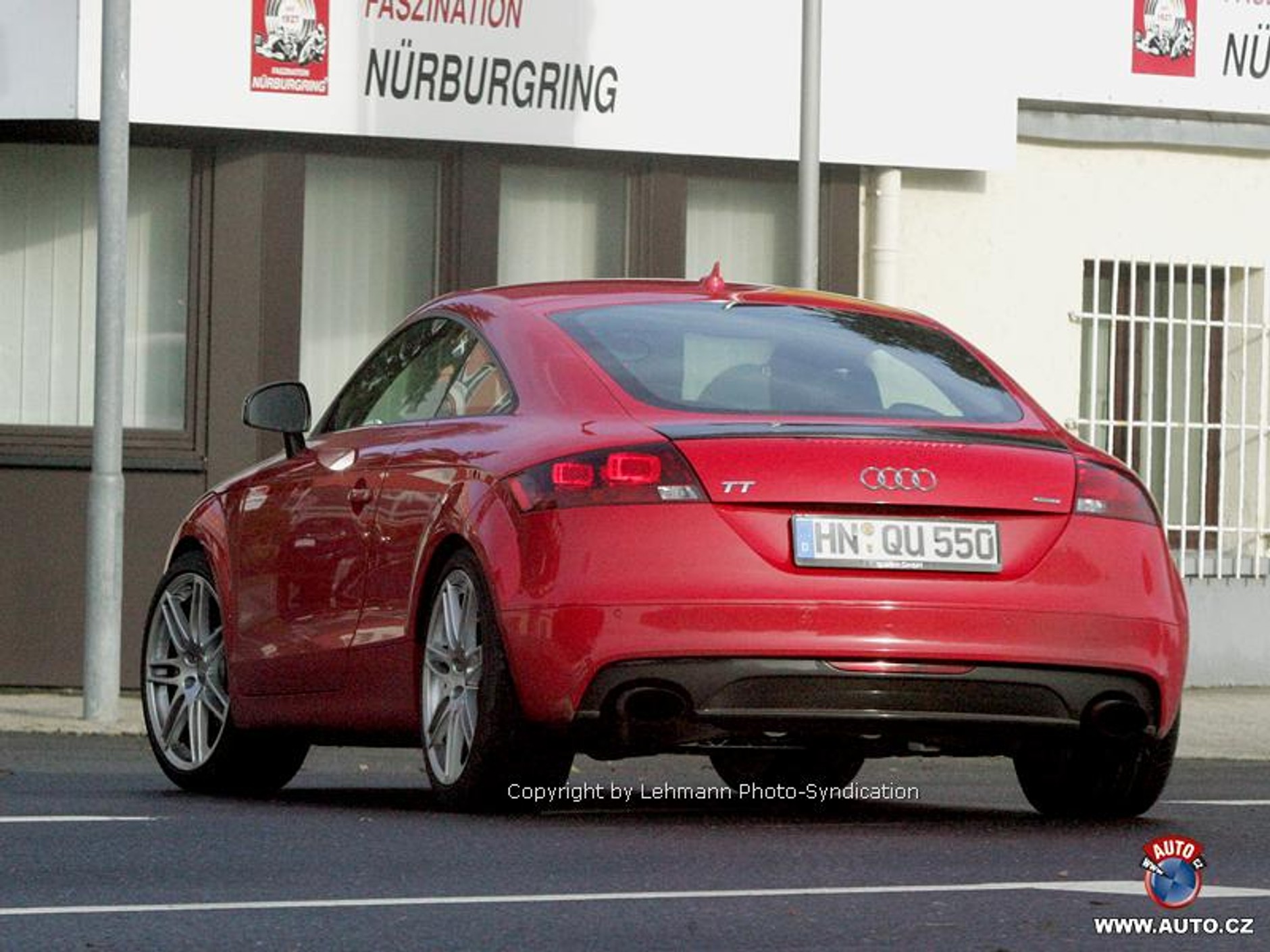 Spy Photos: Audi TT RS z 6-cylindrowym 3,6 FSI?