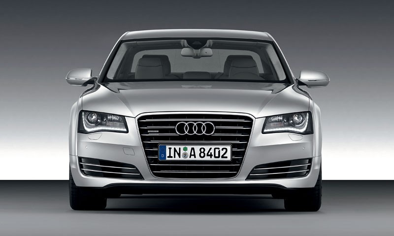 Nowe Audi A8: pierwsze zdjęcia i informacje