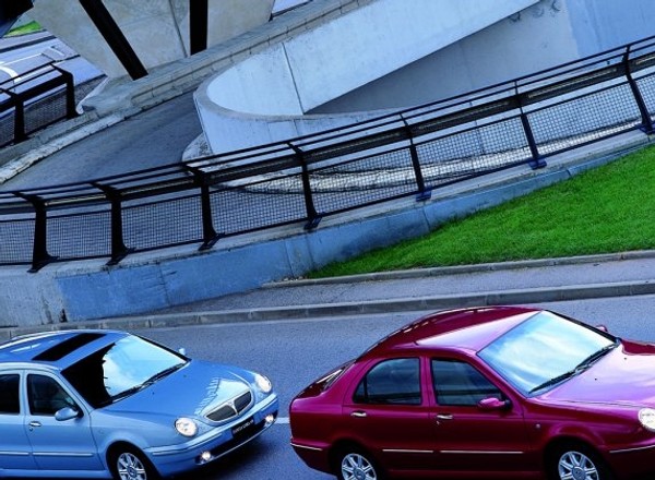 Niedocenione: Lancia Lybra - limuzyna za 11 tys. zł