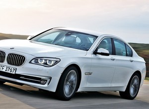 BMW 750i: mobilny salon prezesa