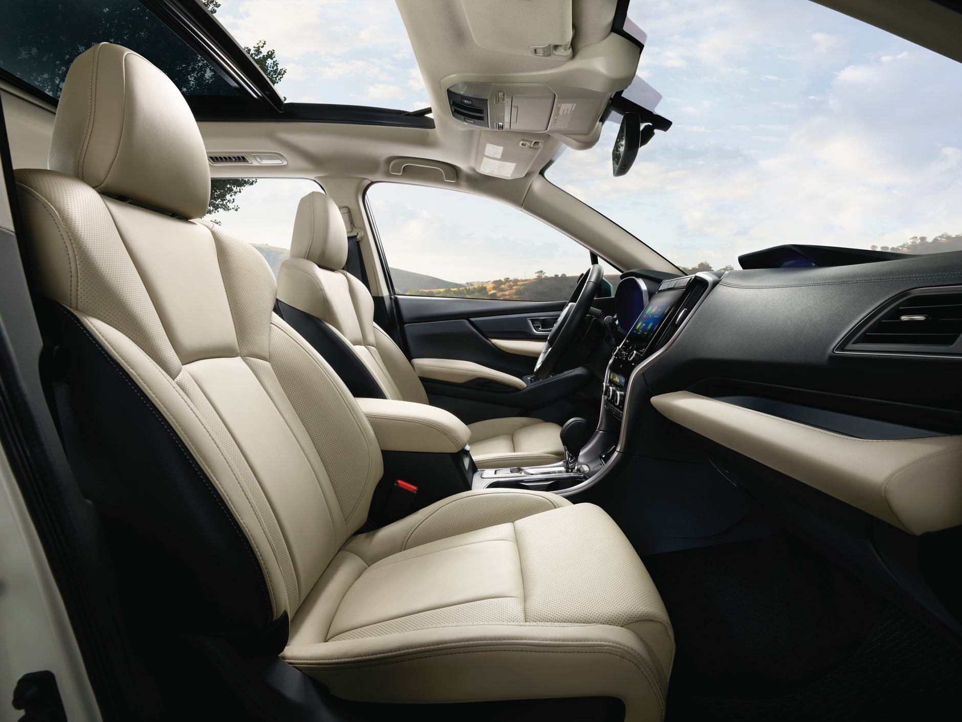 Jak się porównywać to tylko do najlepszych. Subaru twierdzi, że w kabinie jest więcej przestrzeni niż w Maździe CX-9