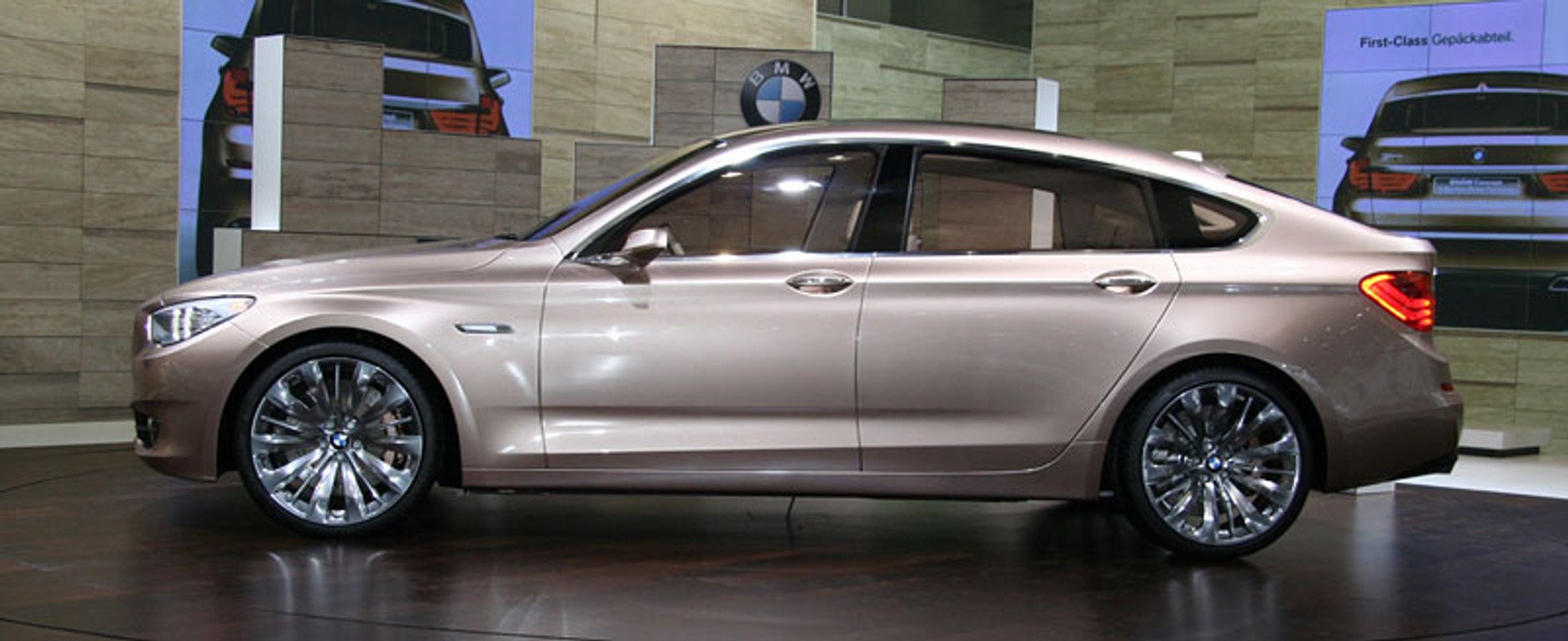 Genewa 2009: pierwsze wrażenia (fotogaleria 1.)