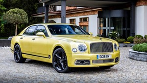 Bentley Flying Spur W12 S osiągnie 325 km/h