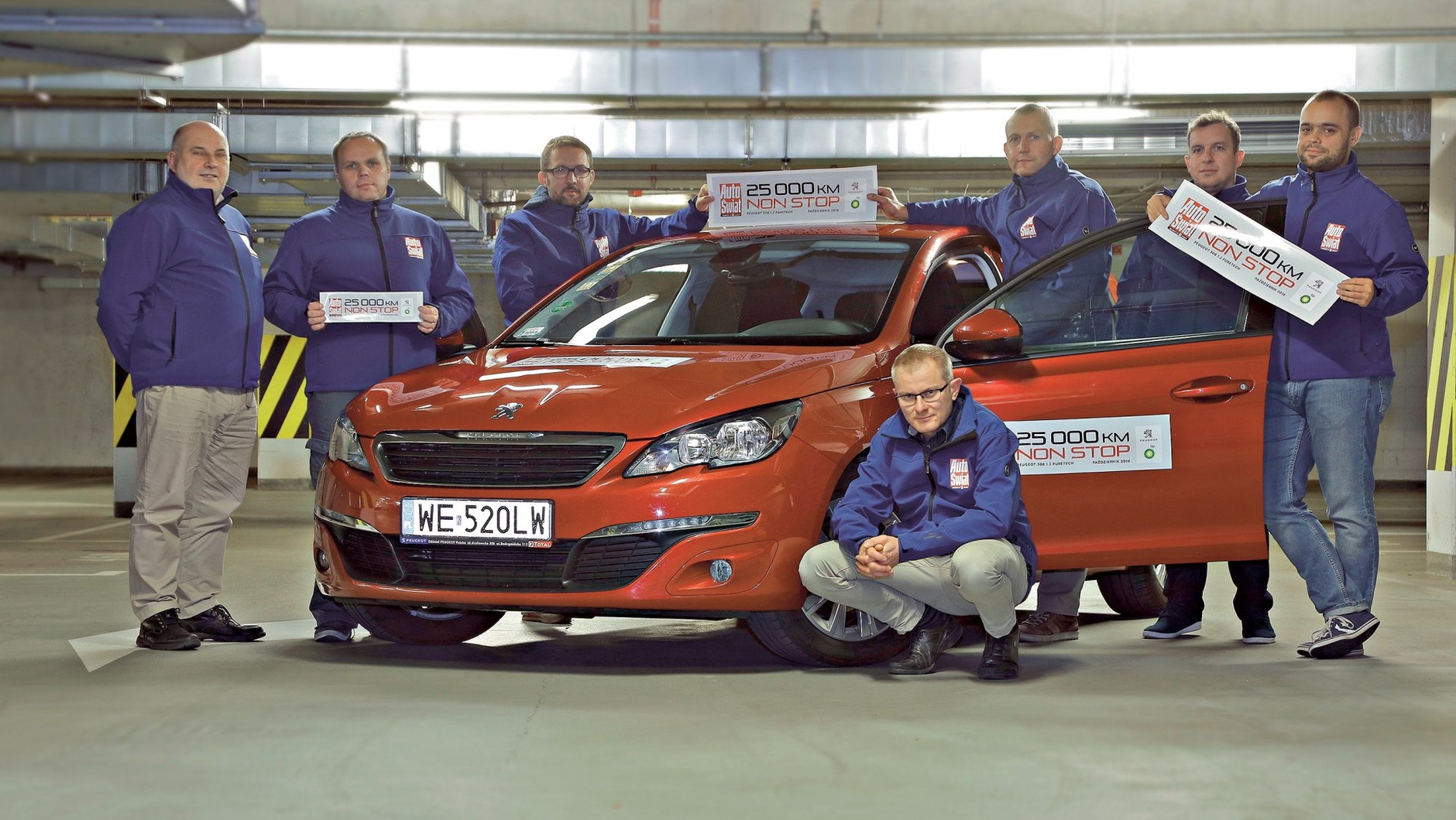 Silnik 1.2 PureTech - Peugeotem 308 1.2 (130 KM) przejechaliśmy ponad 100 tys. km (w tym 25 tys. km non stop). Zużyły się tylne opony oraz przednie klocki i tarcze hamulcowe. Raz pojawił się błąd silnika.