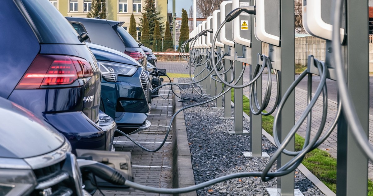Punkt ładowania samochodów elektrycznych