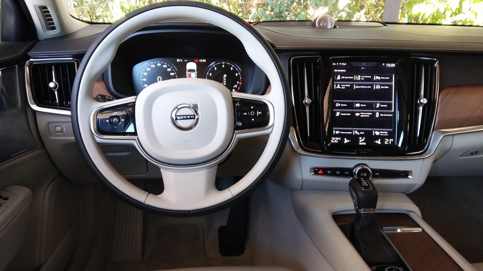 Volvo S90