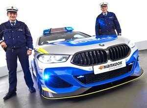 Radiowóz po tuningu - BMW M850i AC Schnitzer
