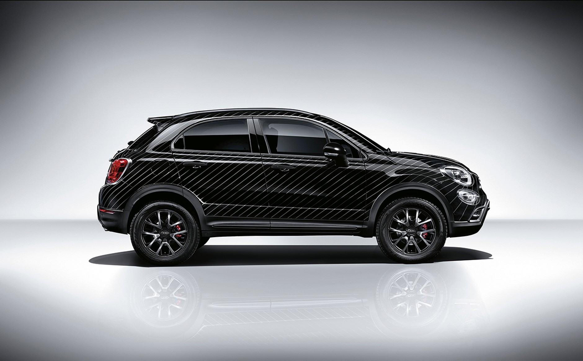 Pokazowy Fiat 500X Black Tie