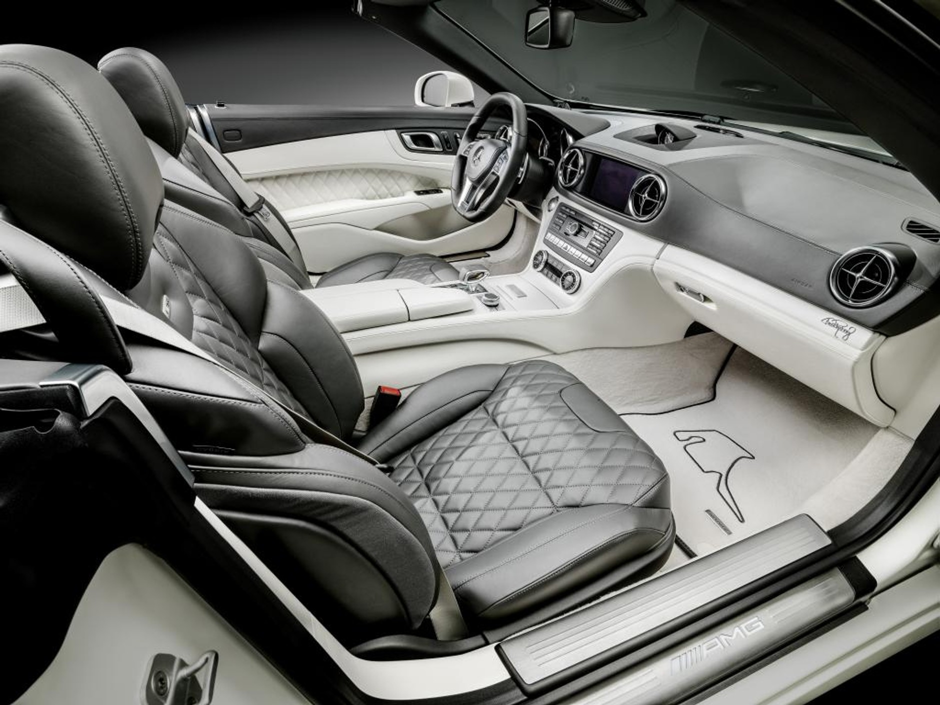 Mercedes-Benz SL 63 AMG „World Championship 2014 Collector's Edition”