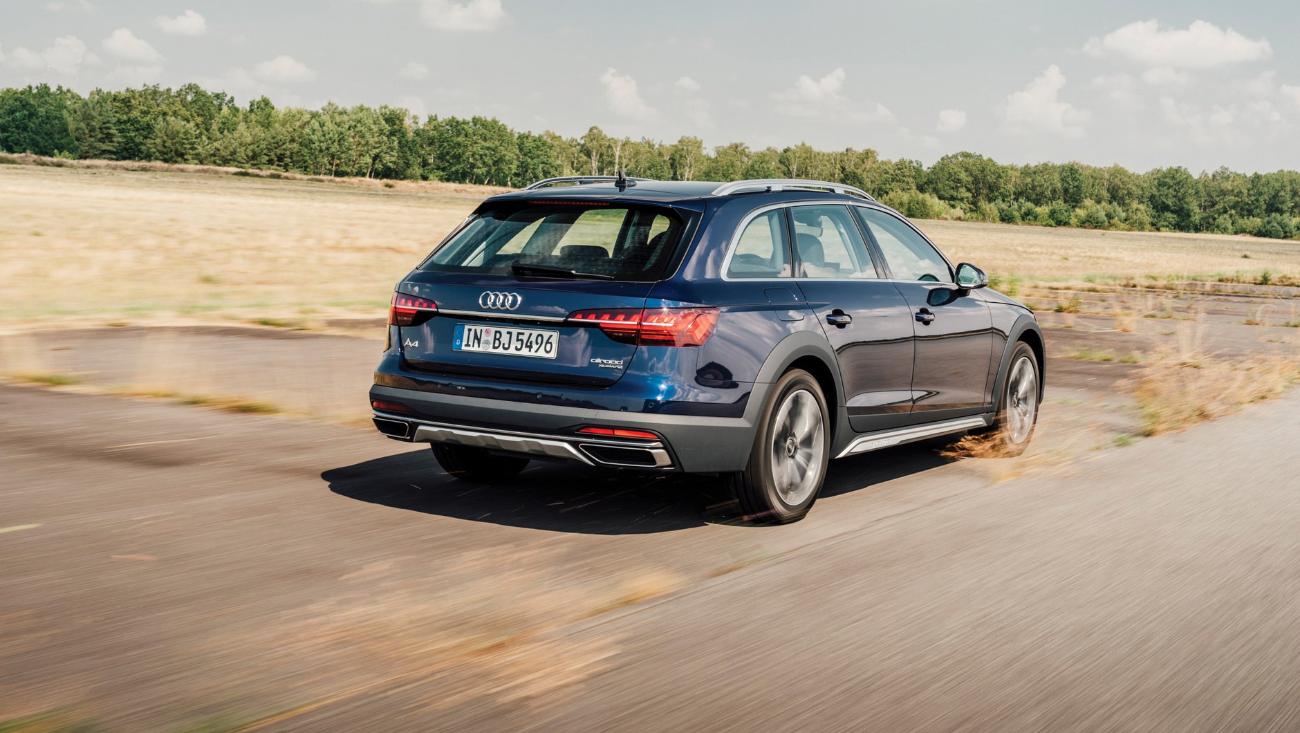 Audi A4 Allroad quattro jeździ gładko między innymi dzięki aktywnym amortyzatorom.