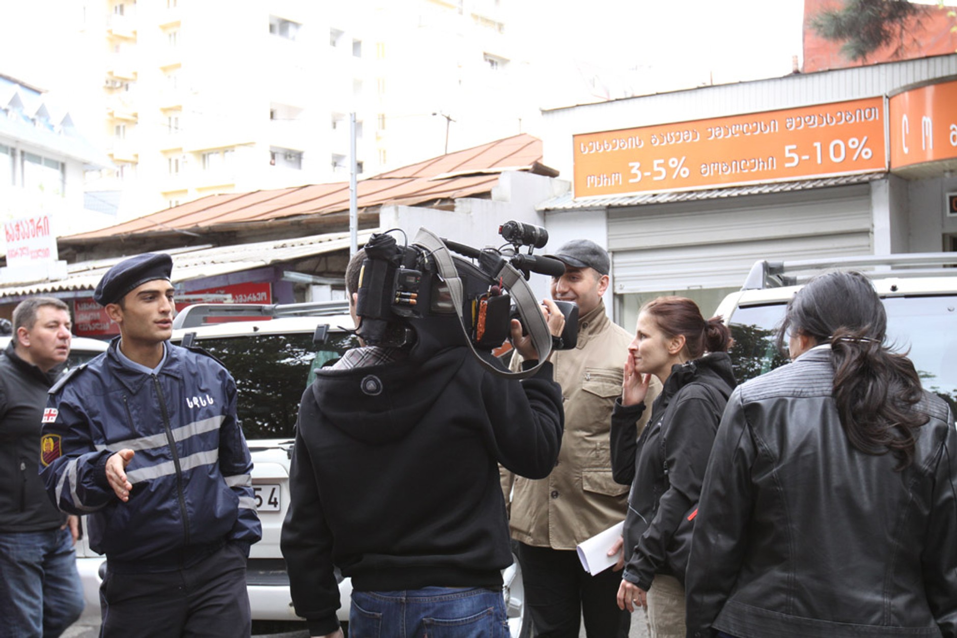 Auto Świat 4x4 Expedition: toast za Gruzję