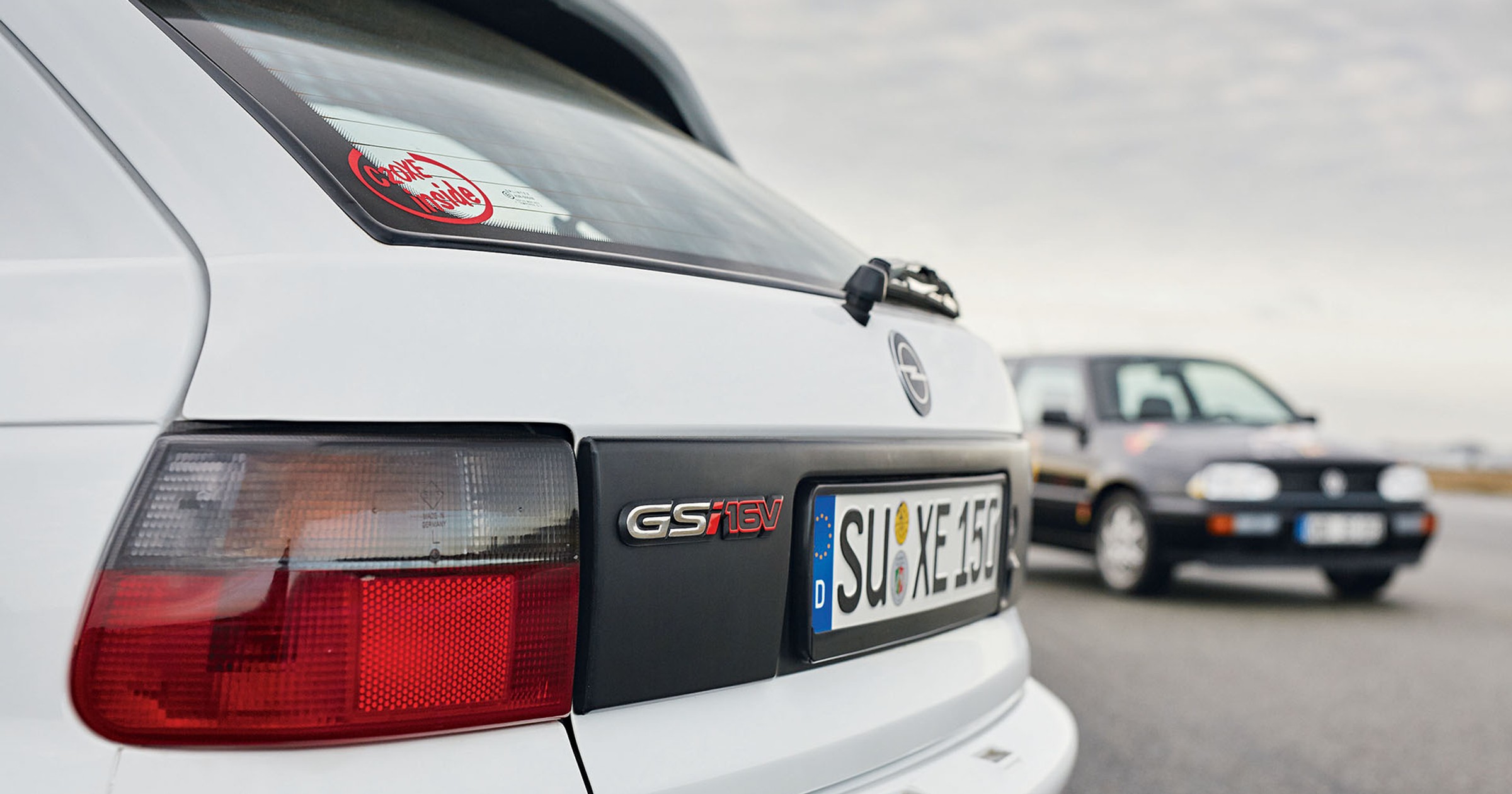 Golf III VR6 kontra Astra GSI - który z ich już jest klasykiem?