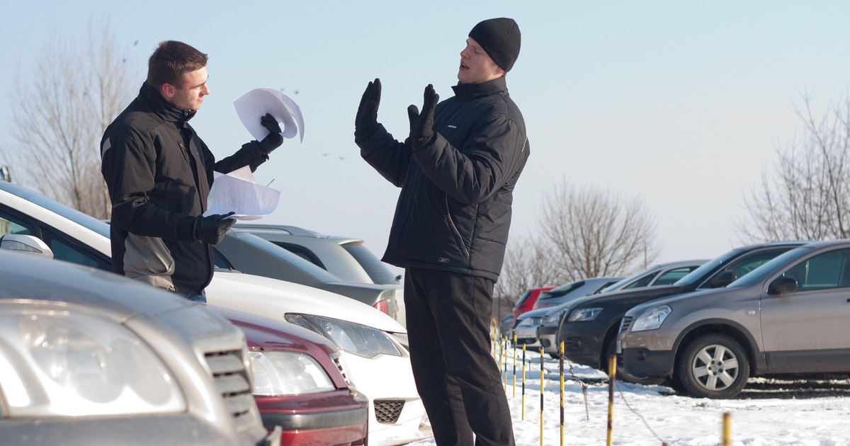 8. Rękojmia i gwarancja komisowa – jak chronieni są kupujący auto używane?
