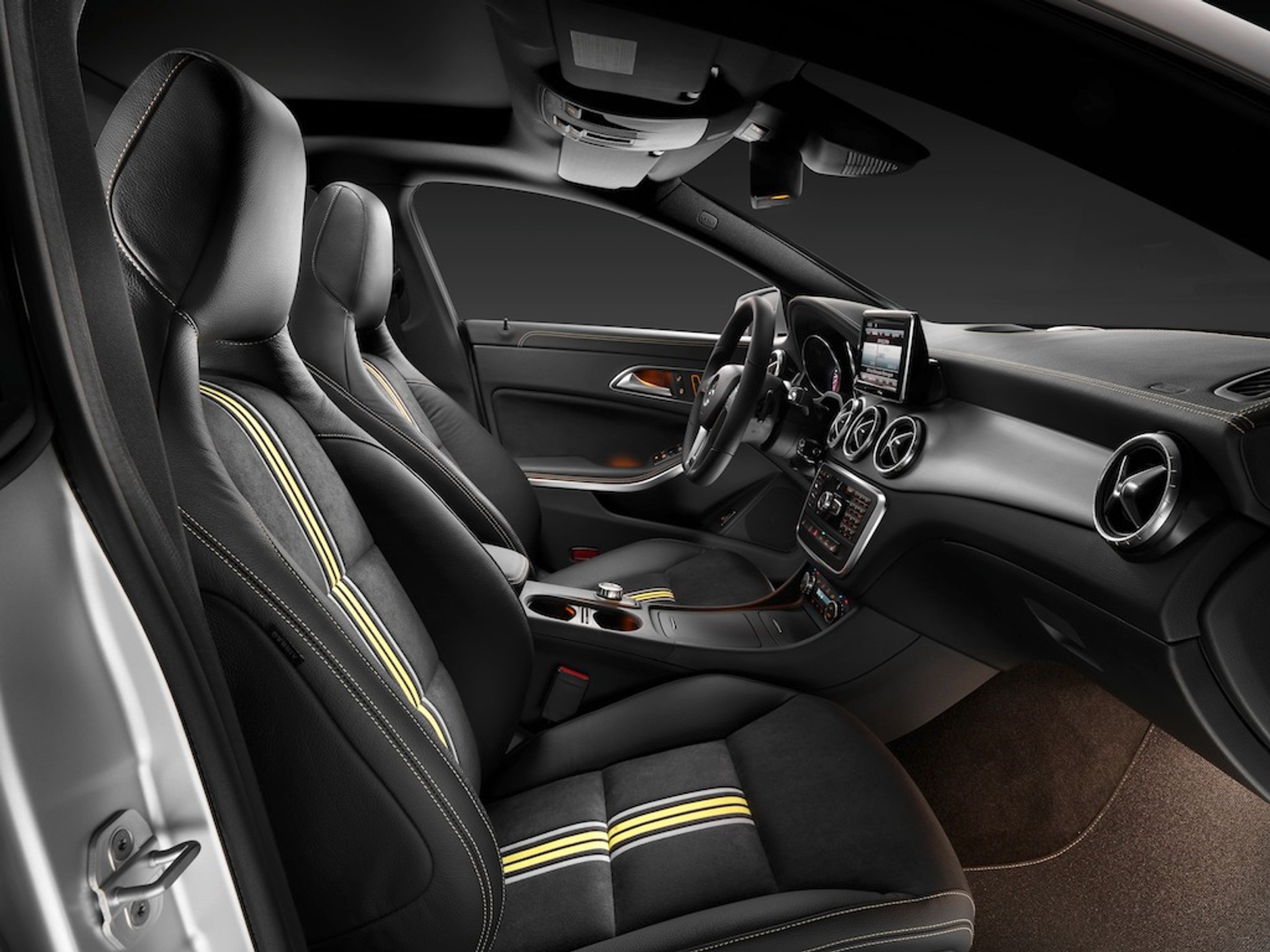 Nowy Mercedes CLA oficjalnie