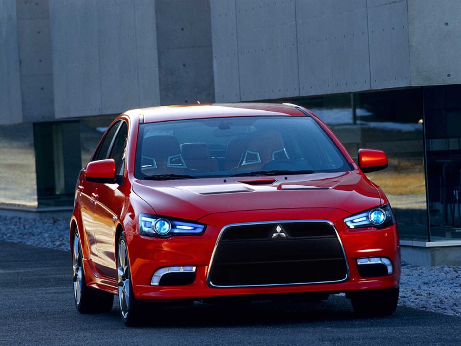 Mitsubishi: do salonów wkracza Lancer z silnikiem 1,8 (ceny w Polsce)