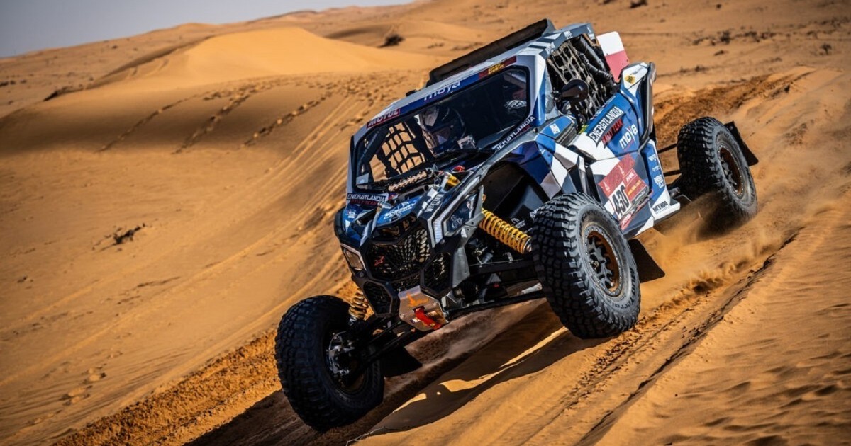 Pojazd zespołu Energylandia Rally Team na Rajdzie Dakar