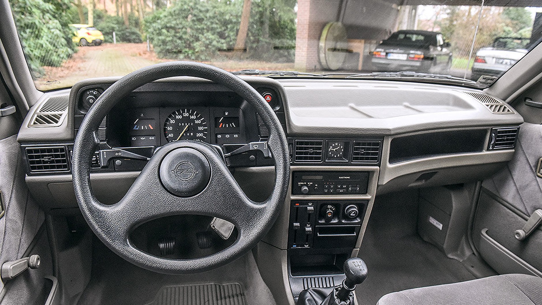 Opel Kadett E sedan za 3990 euro