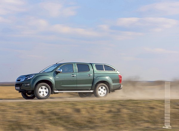 Isuzu D-Max Hunter - Pikapem na łowy