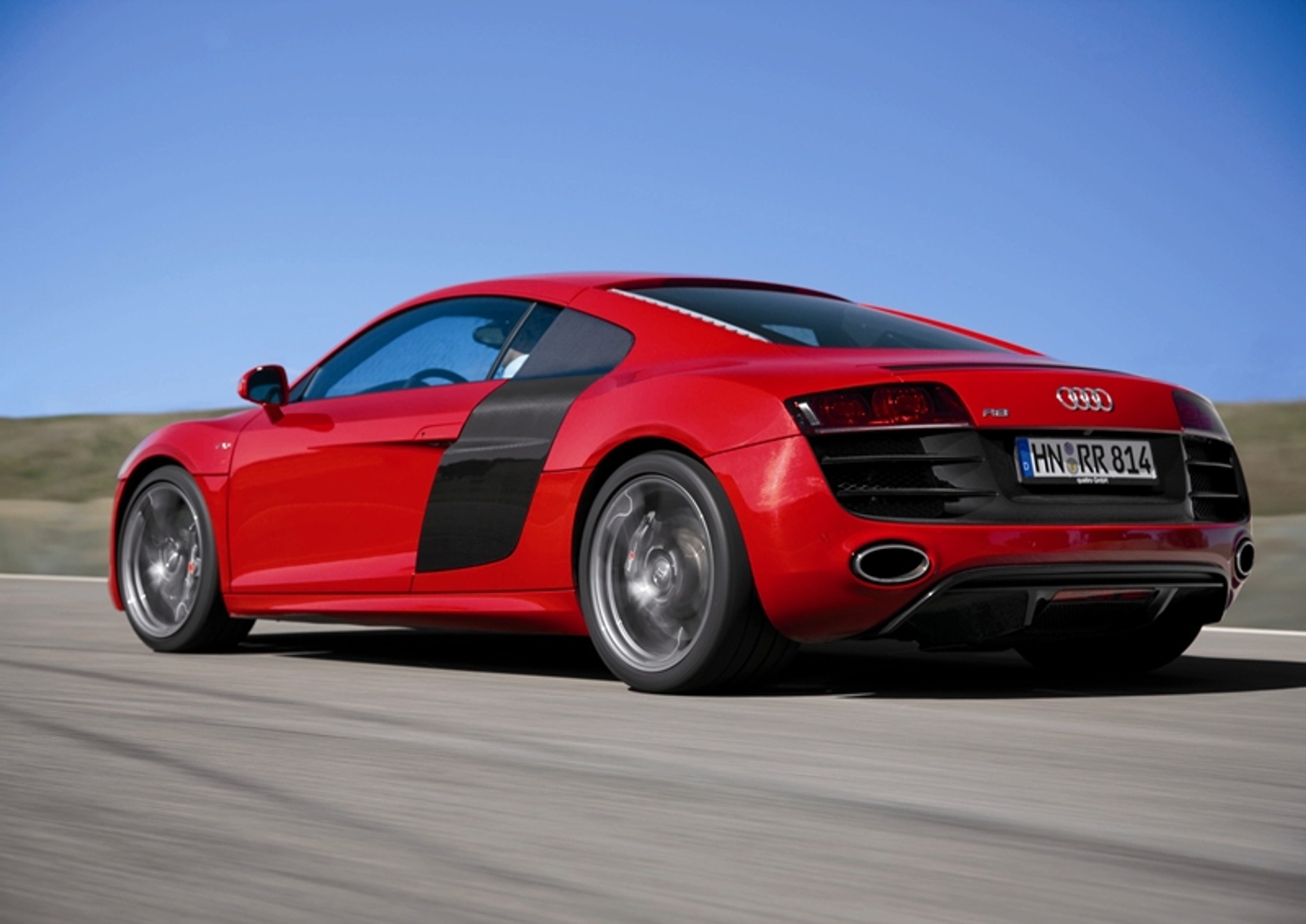 Wariat oddał za darmo Audi R8 przypadkowym osobom