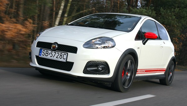 Małe, ale mocne auto za 20-25 tys. zł. Oto najlepsze propozycje