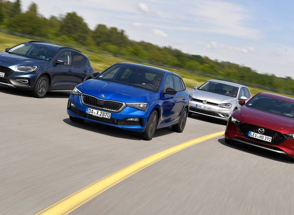 Ford Focus kontra Mazda 3, Skoda Scala i Volkswagen Golf - który model będzie lepszym wyborem?