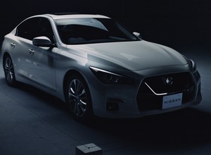 Nissan stworzył wyjątkowego sedana. Jego możliwości daleko wykraczają poza zwykłą jazdę