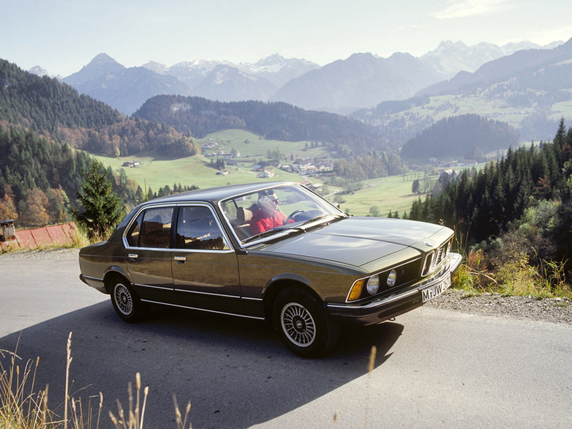 BMW serii 7: już 30 lat na drogach