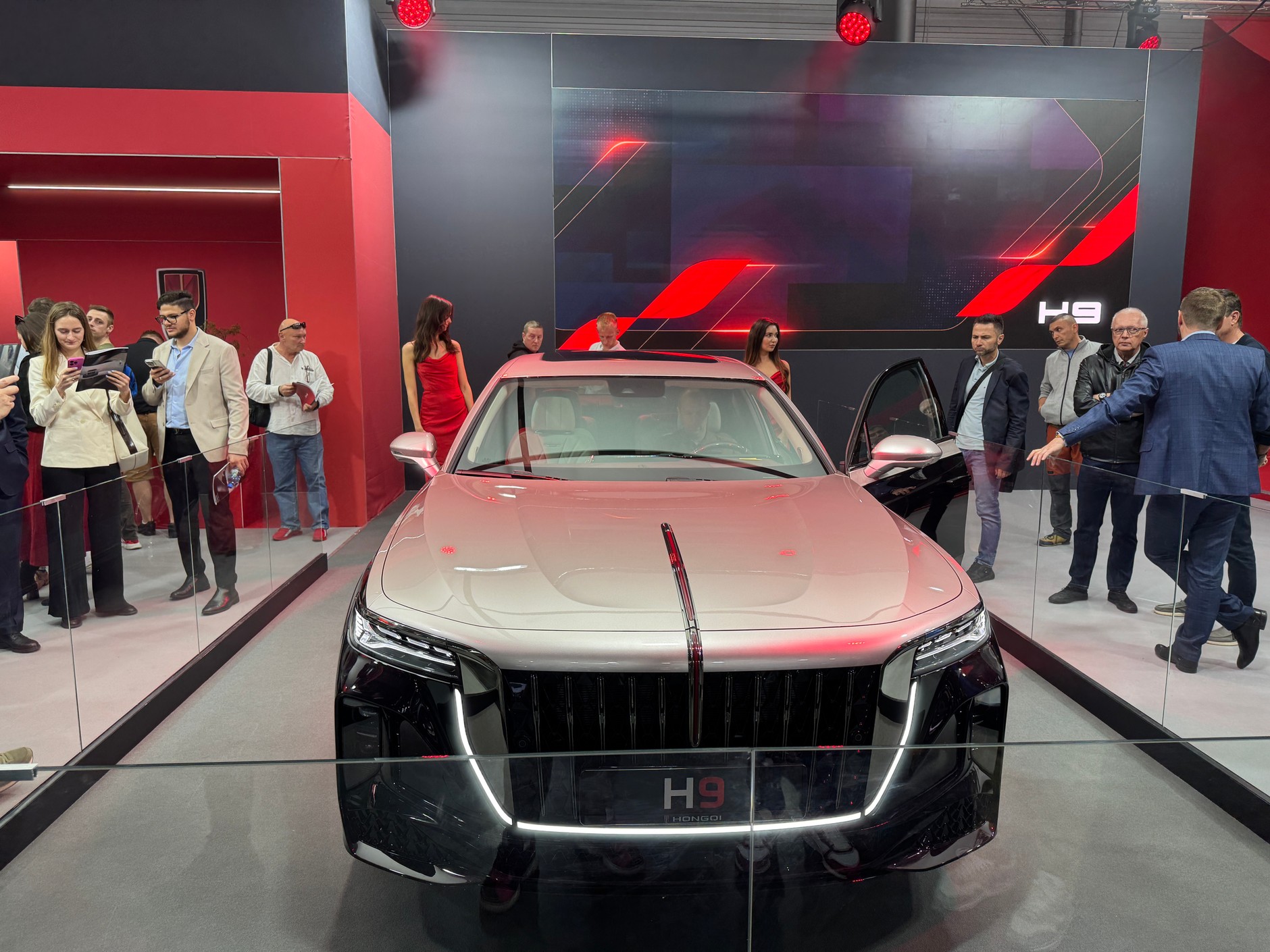 Hongqi na Poznań Motor Show 2025