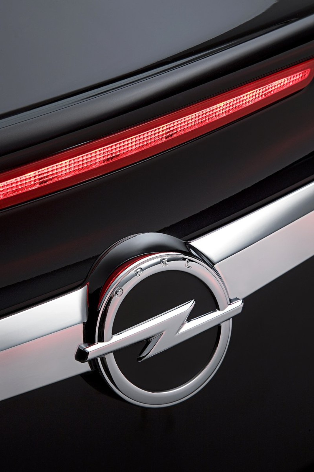 Opel: 170 tys. zamówień na model Insignia