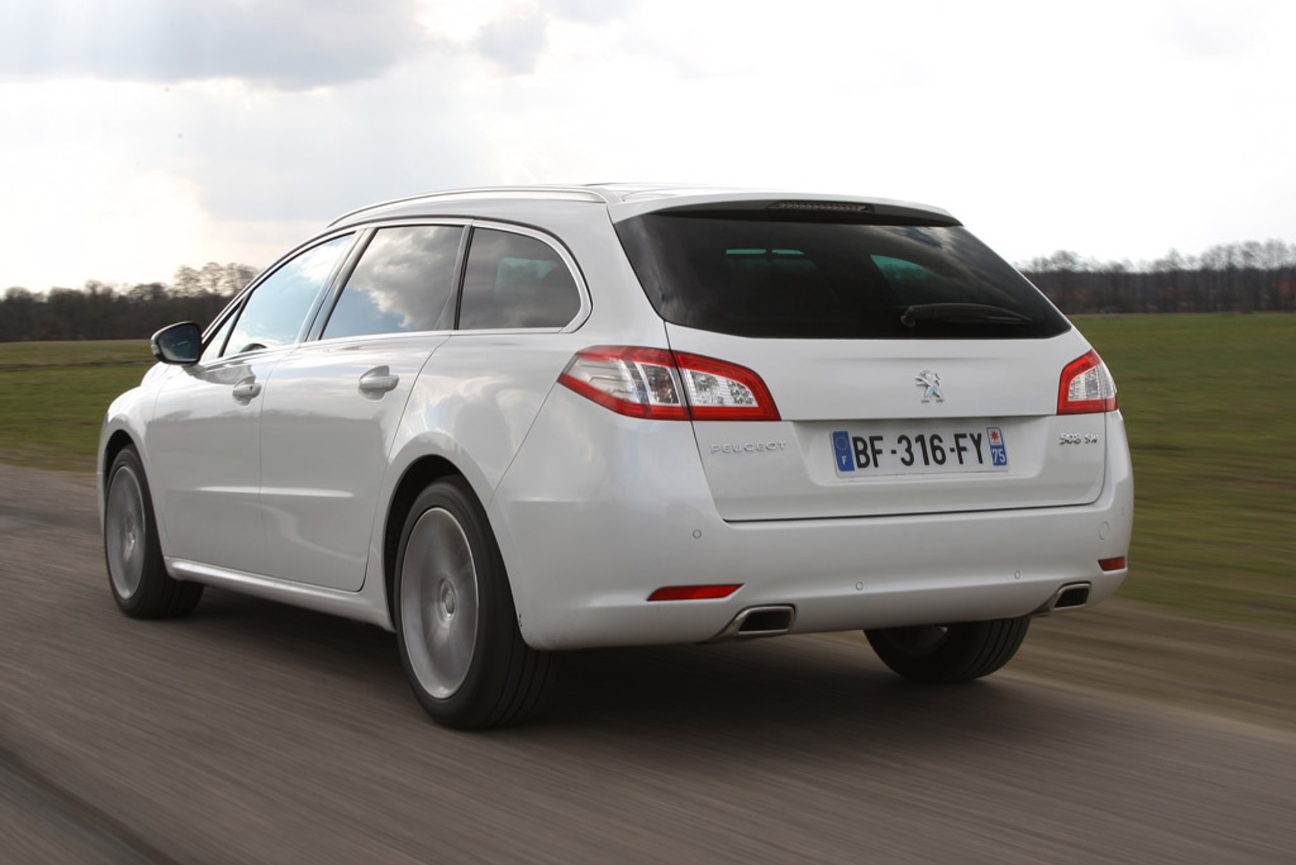 Peugeot 508 SW GT: czy kombi może być fajne