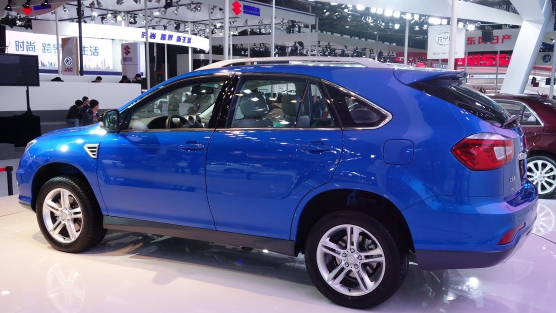 BYD S7