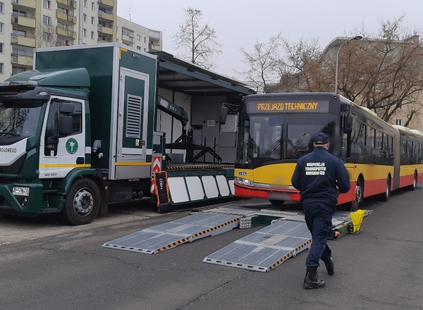 ITD sprawdziła autobusy miejskie. Wykorzystała m.in. specjalną jednostkę diagnostyczną