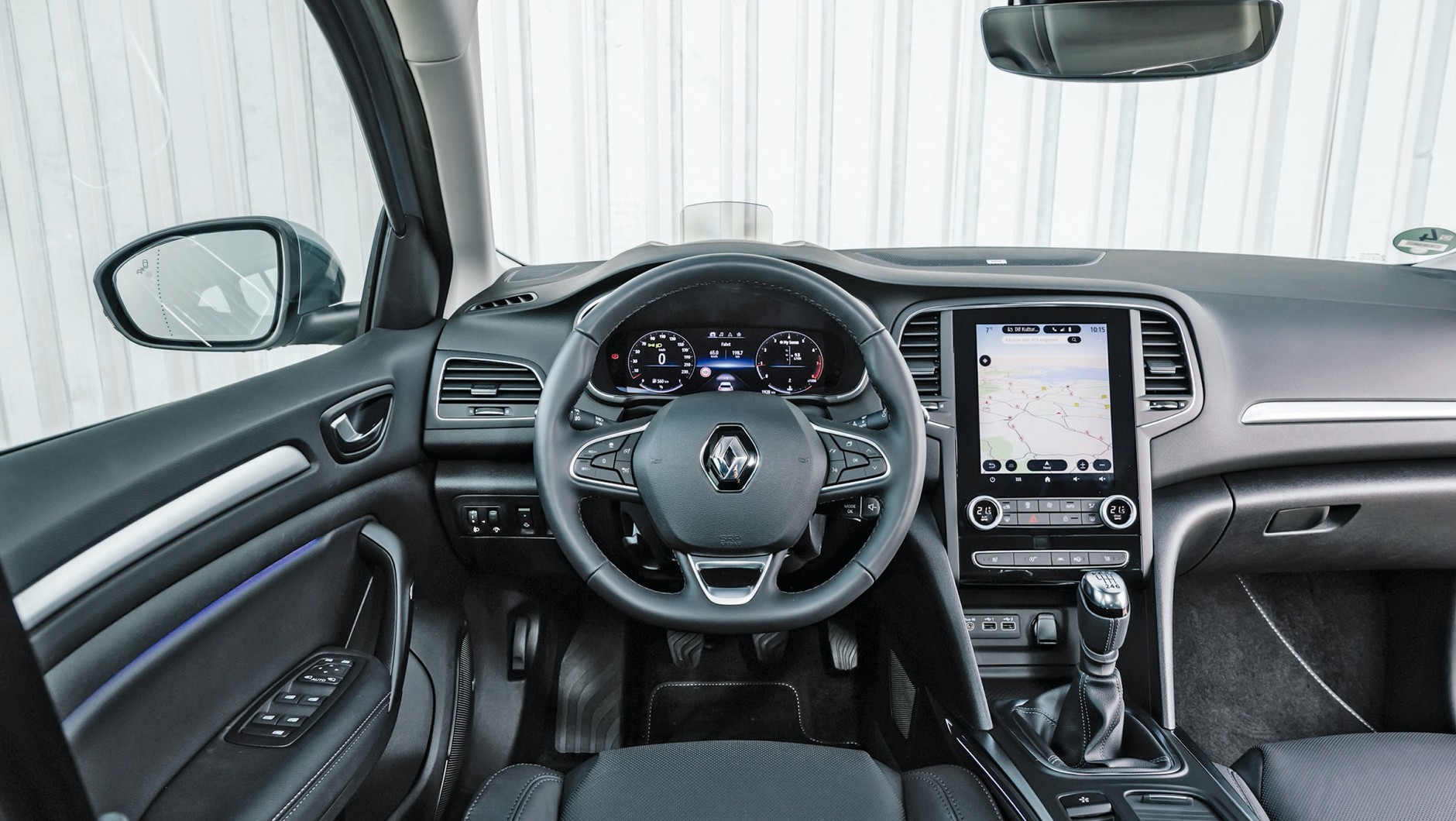 Renault Megane 1.3 TCe 140 - kokpit