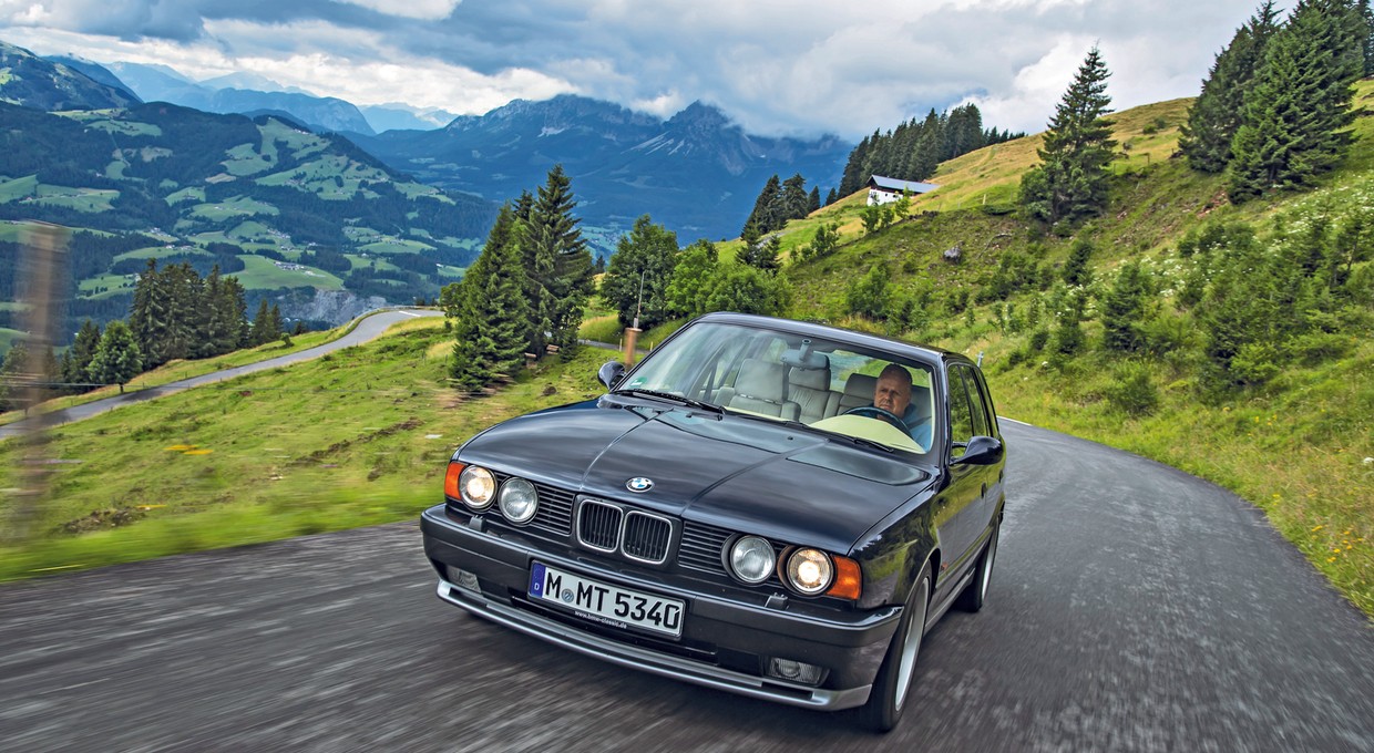 BMW M5 Touring z 1992 roku: pierwsze kombi, które z "emki" ma nie tylko znaczek
