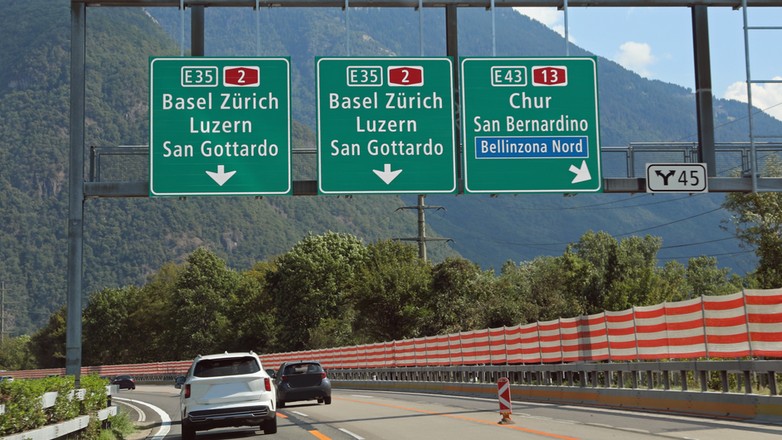 Sieć drogowa wokół Bazylei i liczne place budowy prowadzą do korków na drogach i skłaniają kierowców do wyboru alternatywnych tras