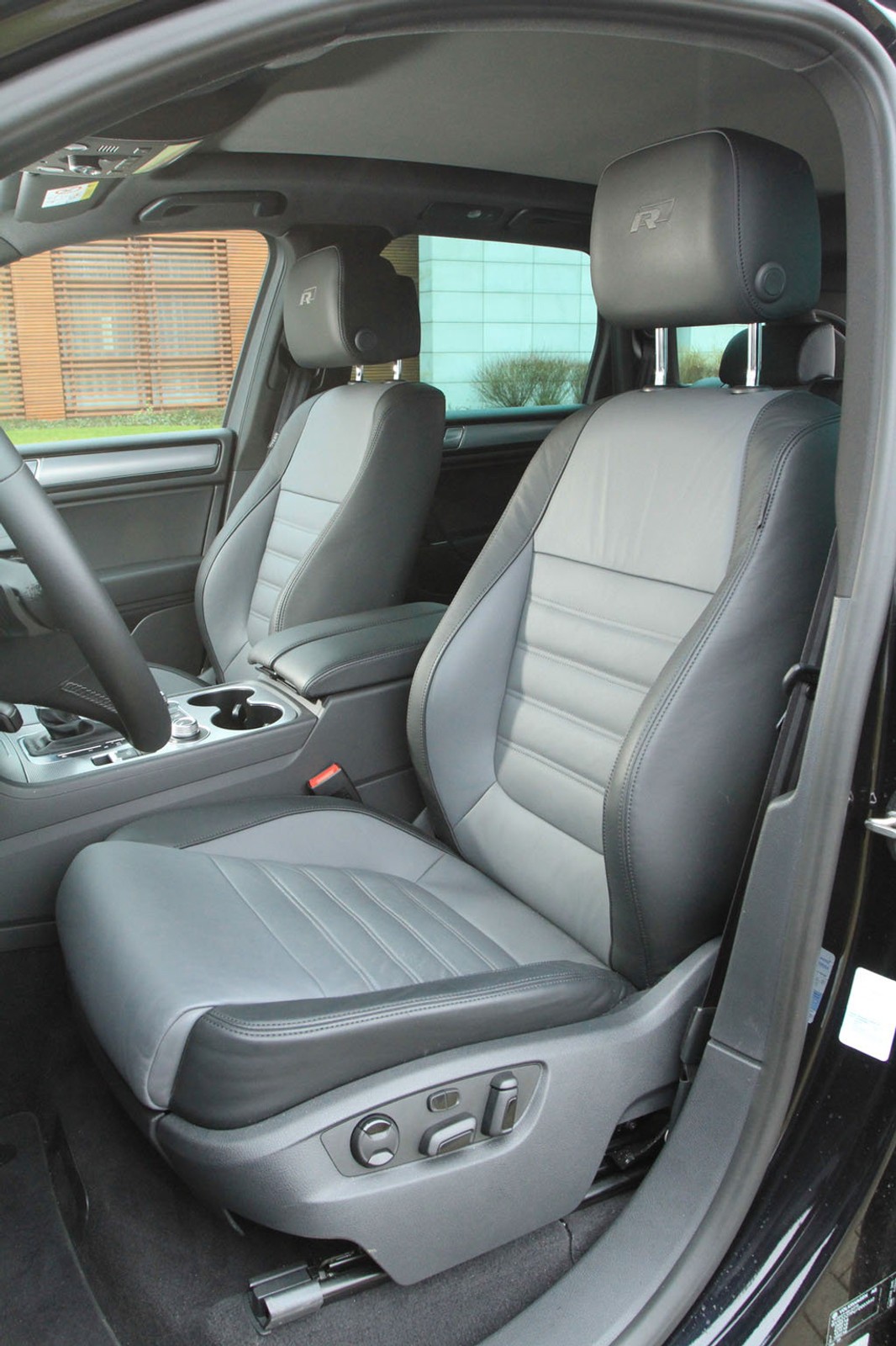 Volkswagen Touareg 3.0 TDI - Pogromca błota i śniegu