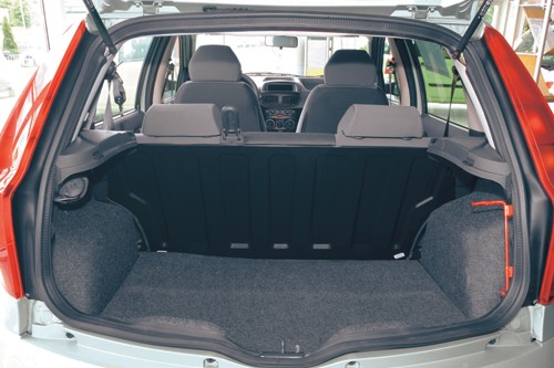Renault Clio II, Skoda Fabia, Fiat Punto II - Samochody spod lady