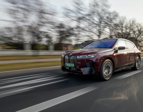 BMW iX