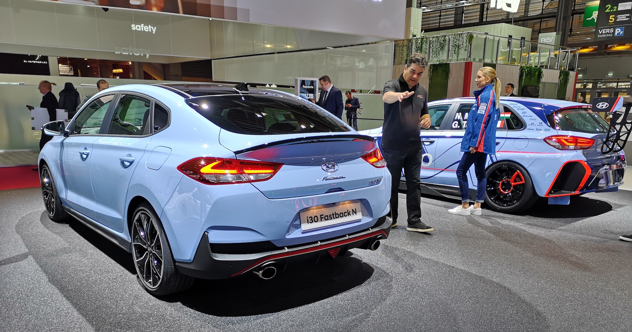Hyundai na salonie samochodowym w Paryżu