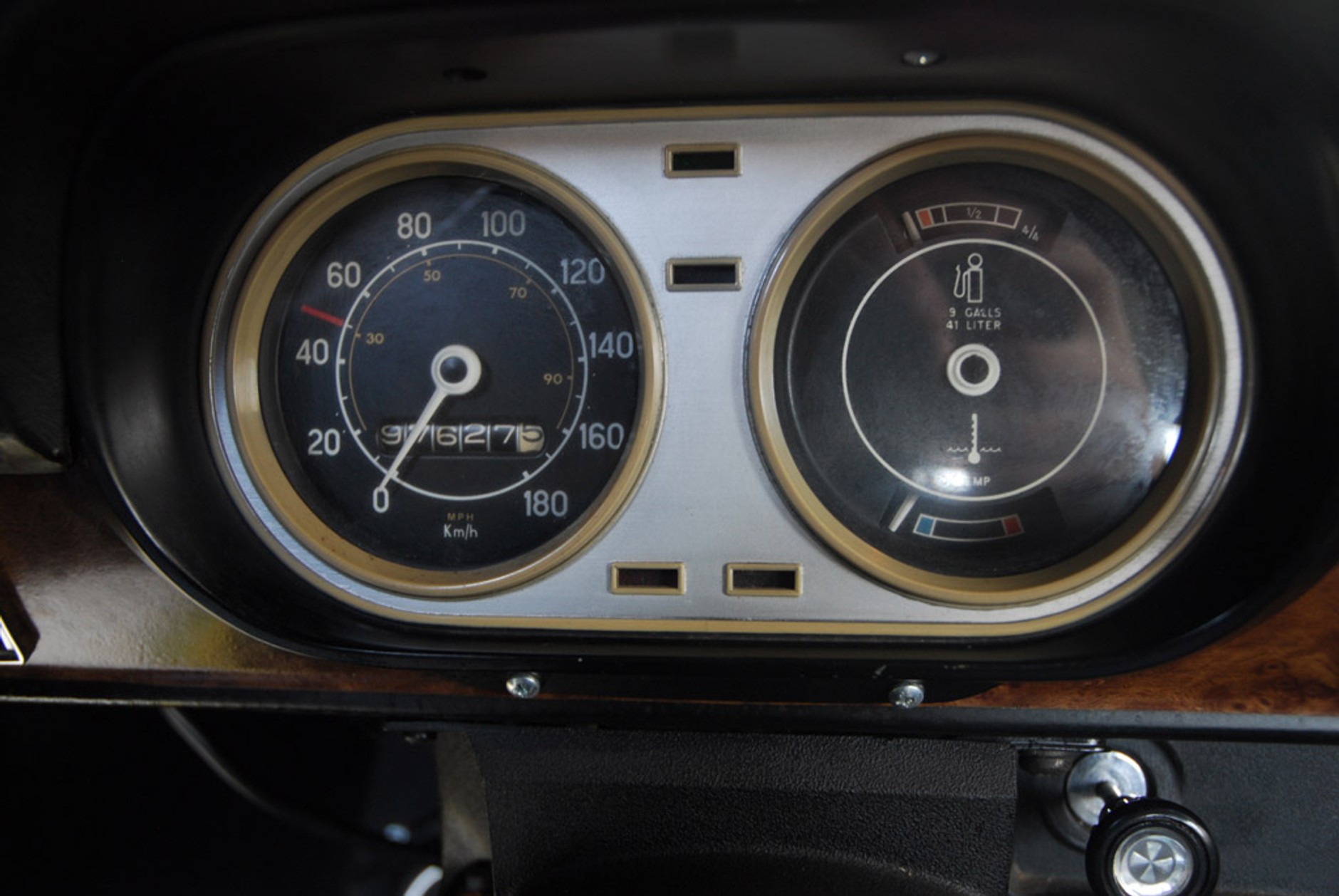 Ford Escort MKI: patrzcie, psia kostka jedzie!