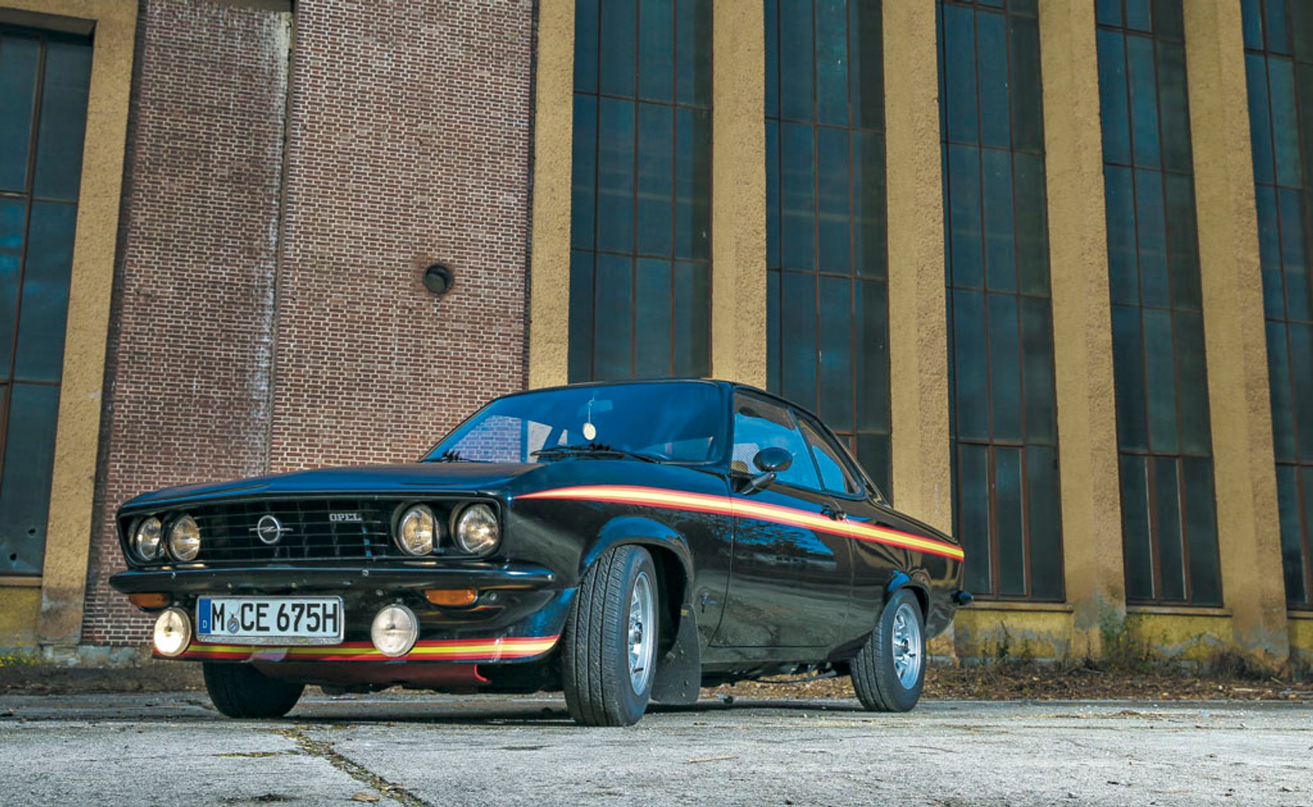 Opel Manta Black Magic