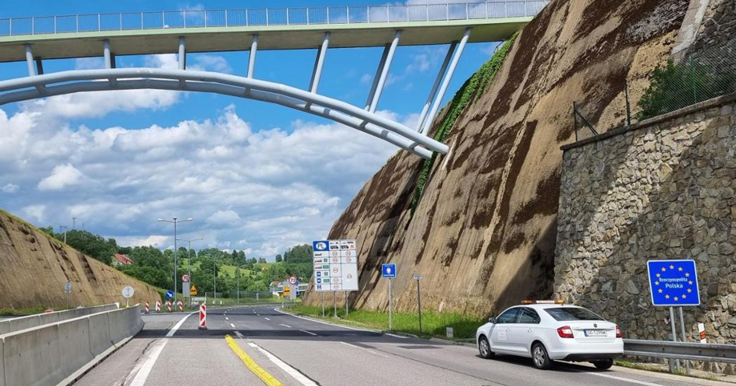 Przed zagranicznym wyjazdem warto zapoznać się z przepisami obowiązującymi w krajach, które zamierzamy odwiedzić