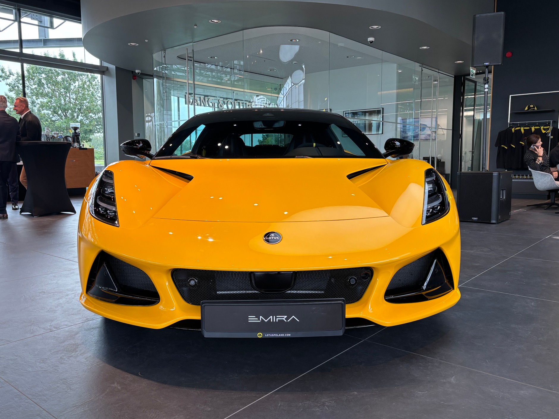 Lotus oficjalnie w Polsce